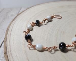 Handcrafted Copper Wire Bracelet with Black and White Glass Beads