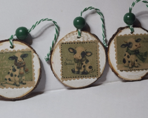 Rustic Cow Christmas Ornaments – Farmhouse Wood Slice Holiday Decor