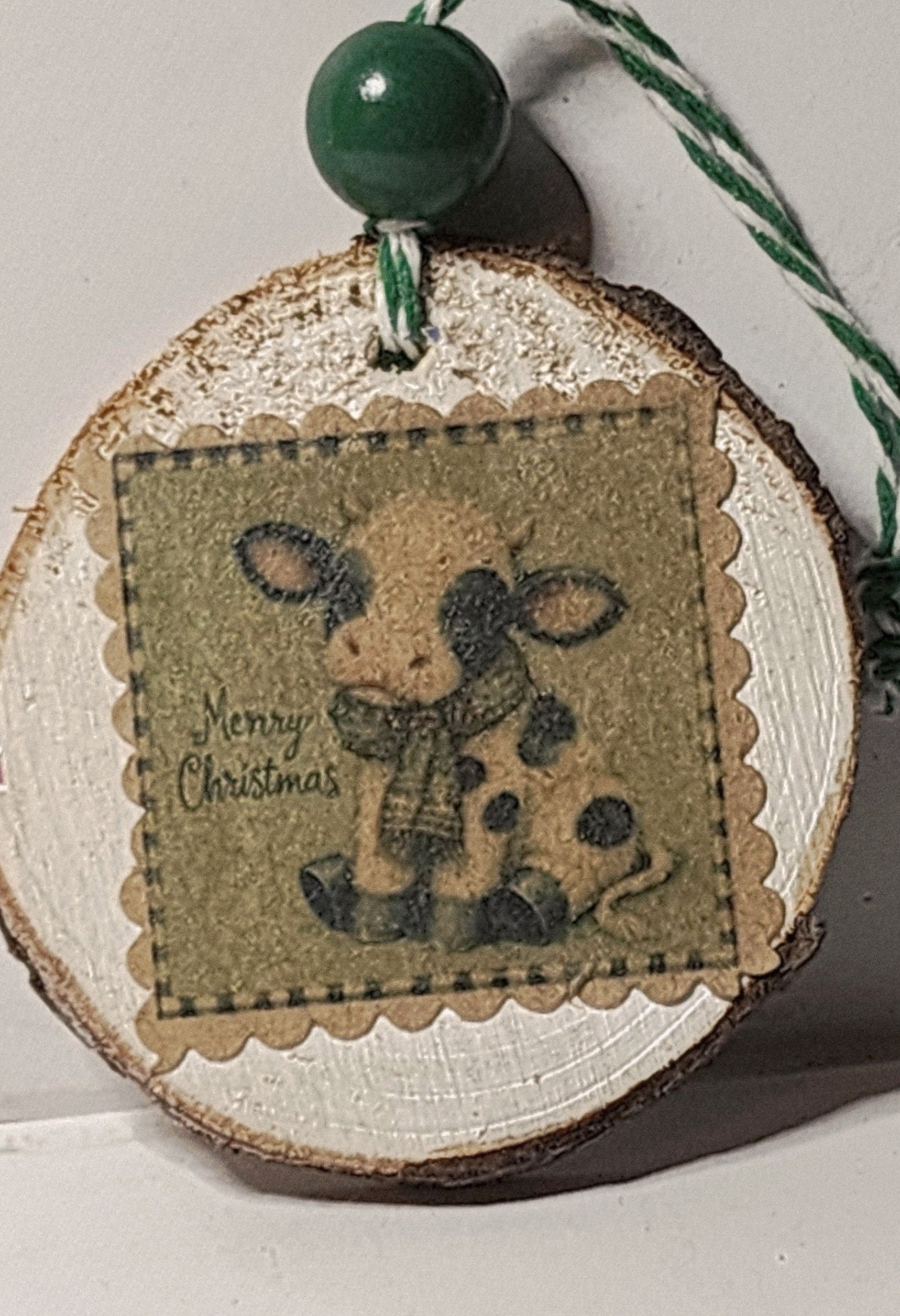 Rustic Cow Christmas Ornaments – Farmhouse Wood Slice Holiday Decor