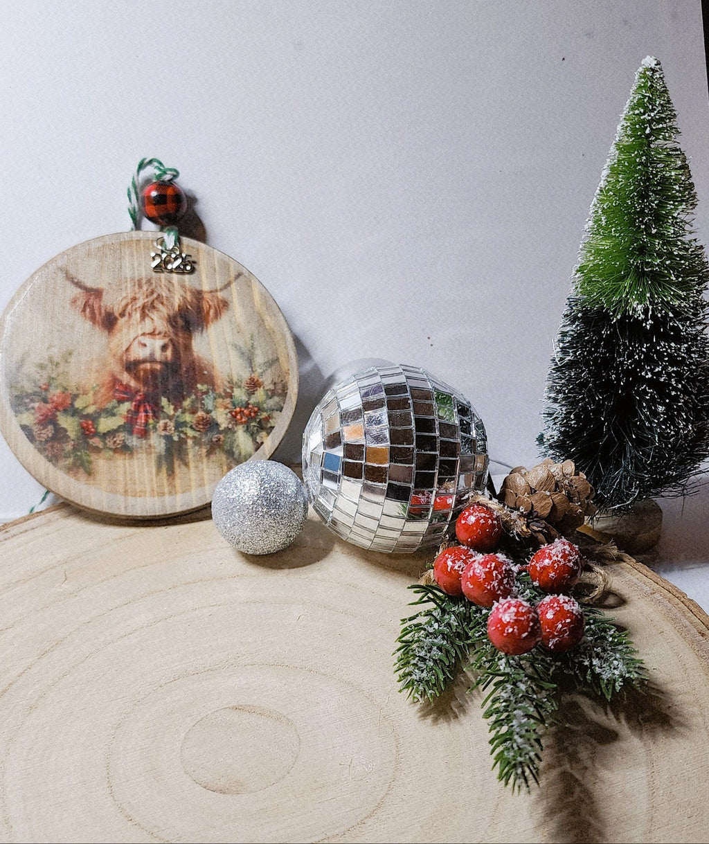 Highland Cow  Holiday Ornament – Vintage-Inspired Christmas Keepsake