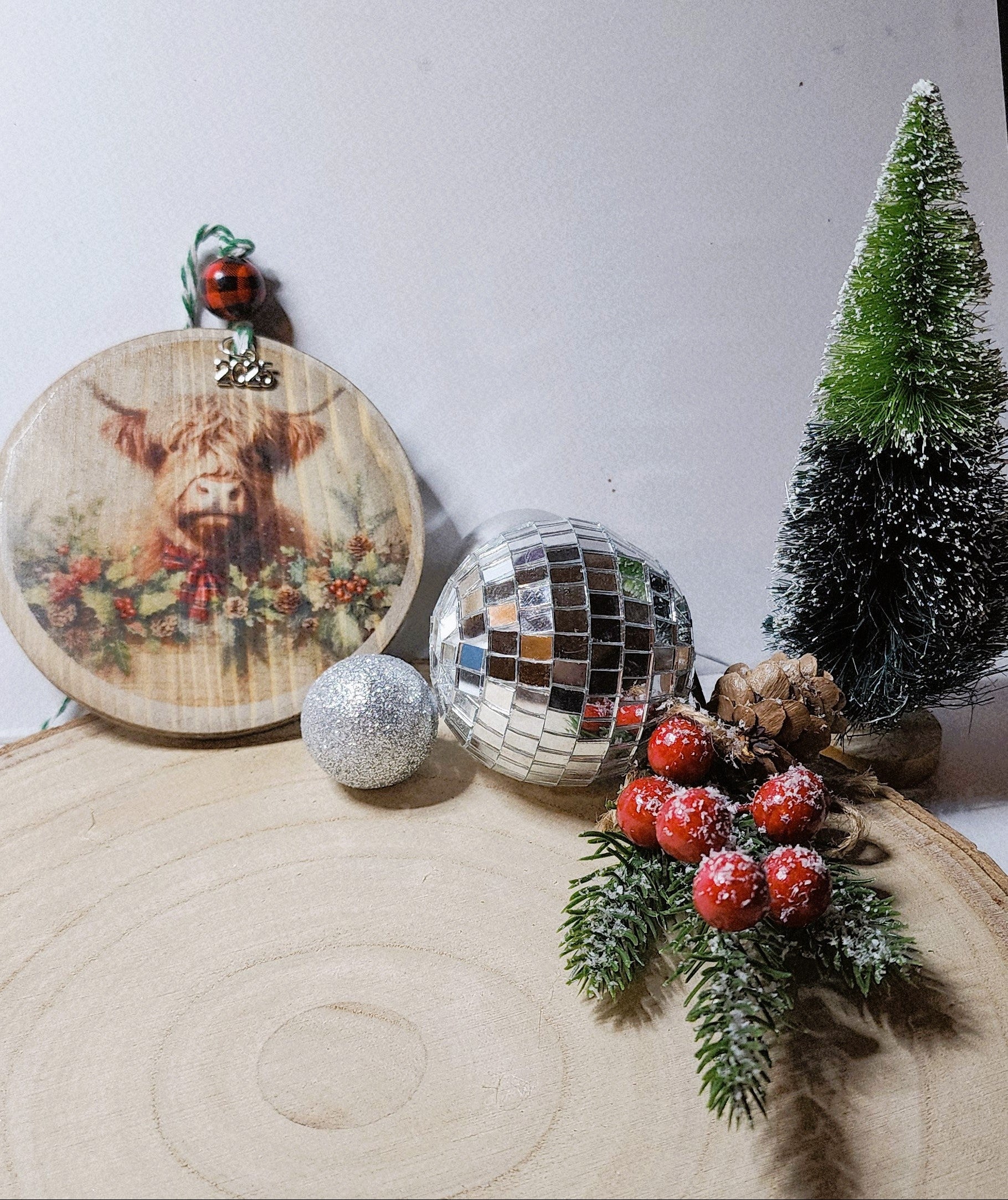 Highland Cow  Holiday Ornament – Vintage-Inspired Christmas Keepsake