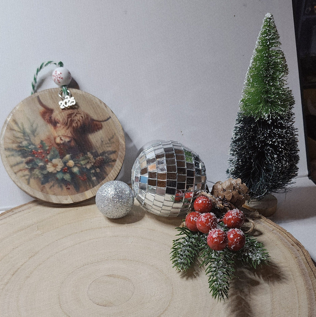 Highland Cow  Holiday Ornament – Vintage-Inspired Christmas Keepsake