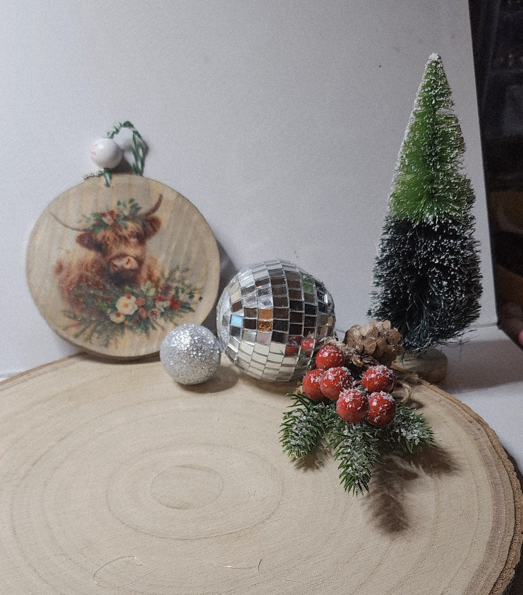 Highland Cow  Holiday Ornament – Vintage-Inspired Christmas Keepsake