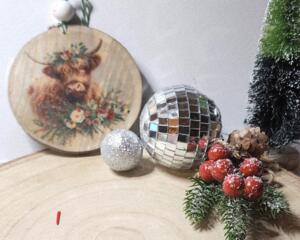 Highland Cow  Holiday Ornament – Vintage-Inspired Christmas Keepsake