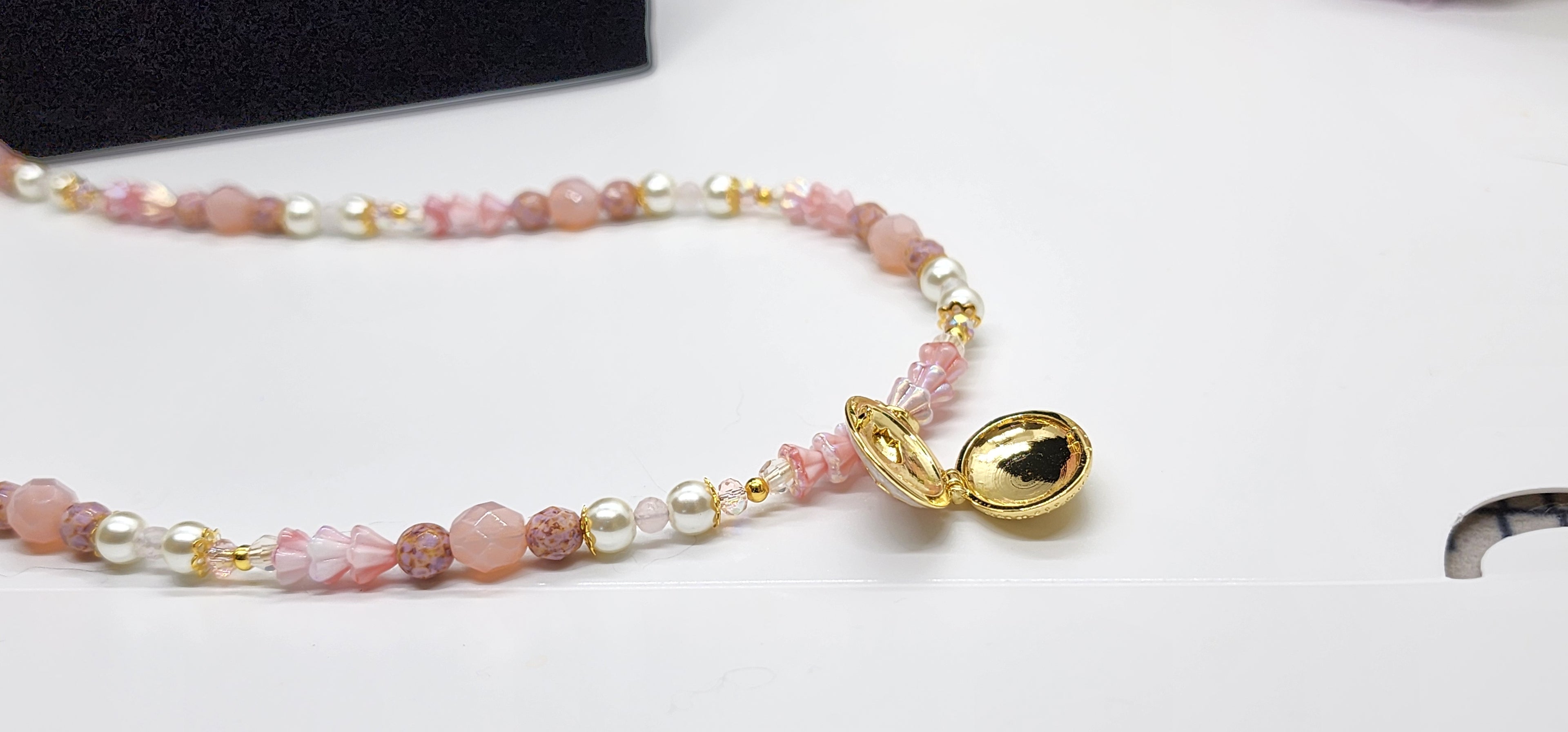 Handmade Floral Locket Necklaces • Pink & Purple Beaded Lockets • Vintage‑Inspired Pendant Jewelry for Her