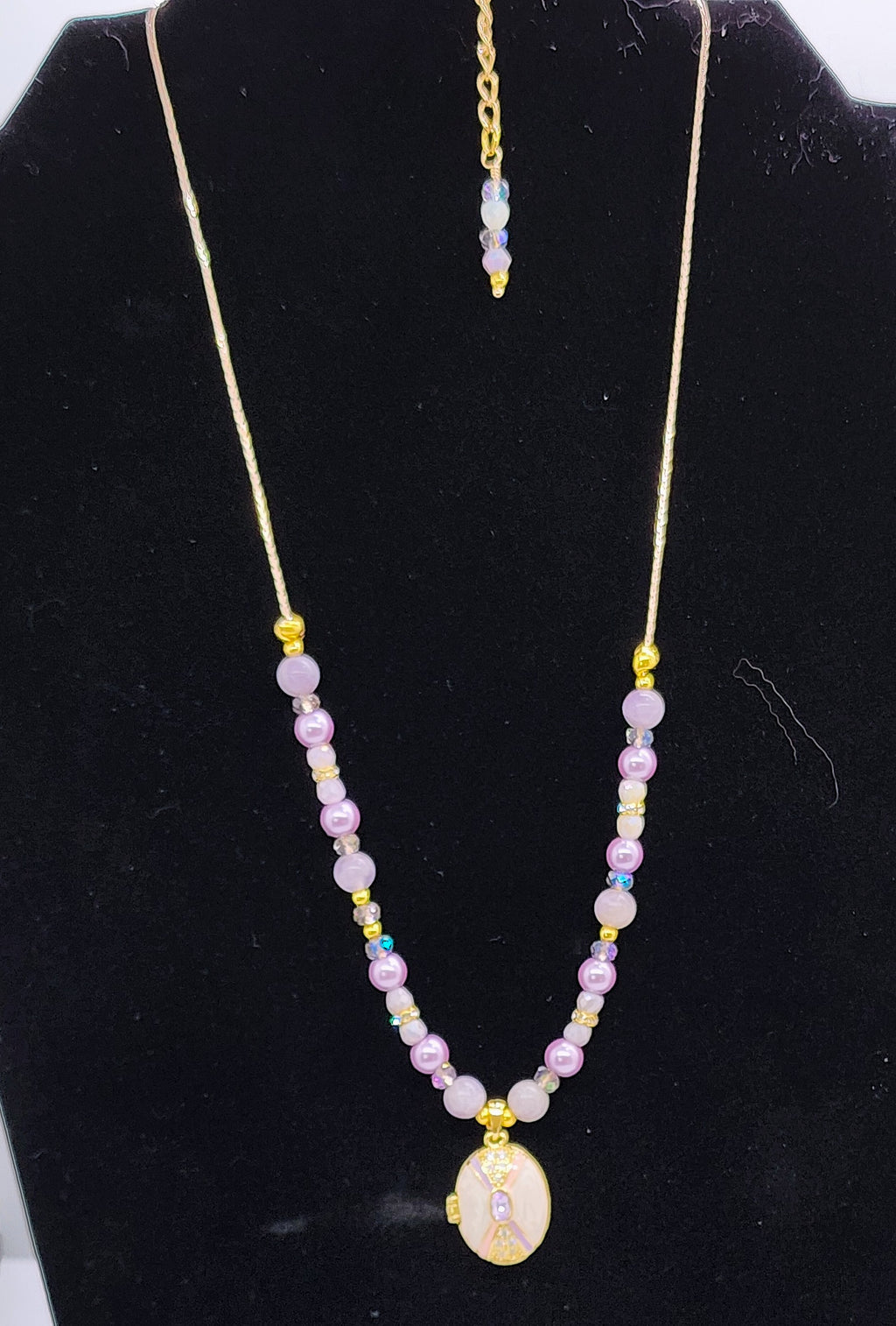 Handmade Floral Locket Necklaces • Pink & Purple Beaded Lockets • Vintage‑Inspired Pendant Jewelry for Her