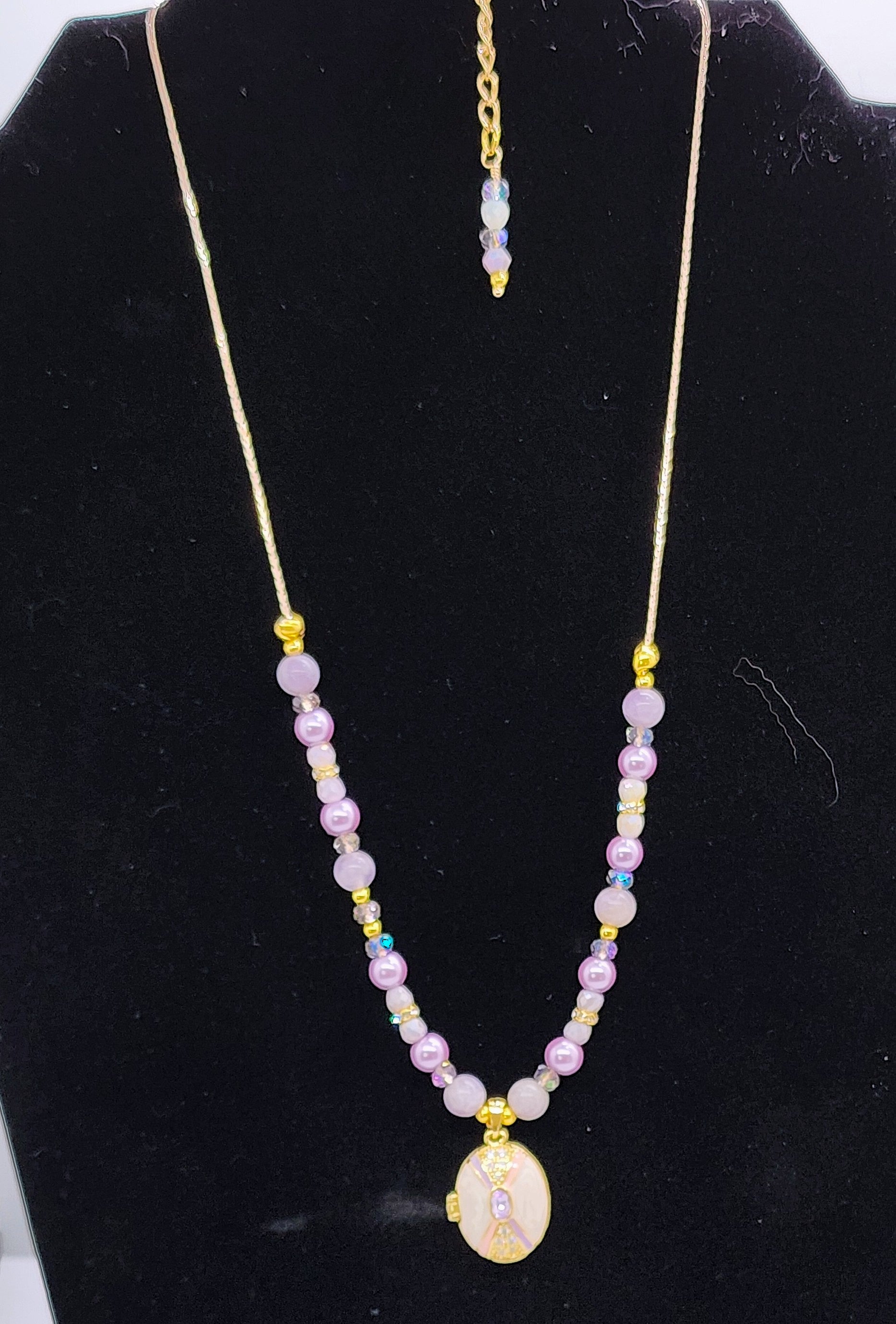 Handmade Floral Locket Necklaces • Pink & Purple Beaded Lockets • Vintage‑Inspired Pendant Jewelry for Her