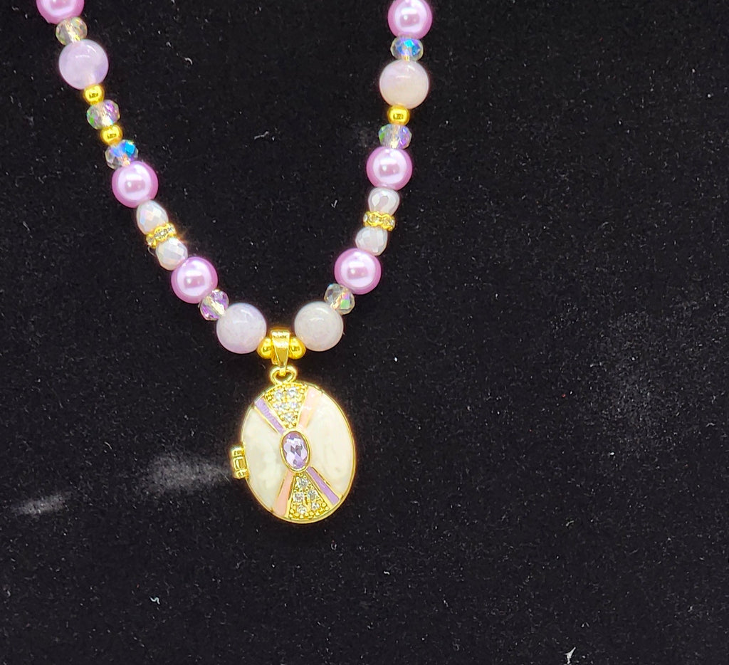 Handmade Floral Locket Necklaces • Pink & Purple Beaded Lockets • Vintage‑Inspired Pendant Jewelry for Her