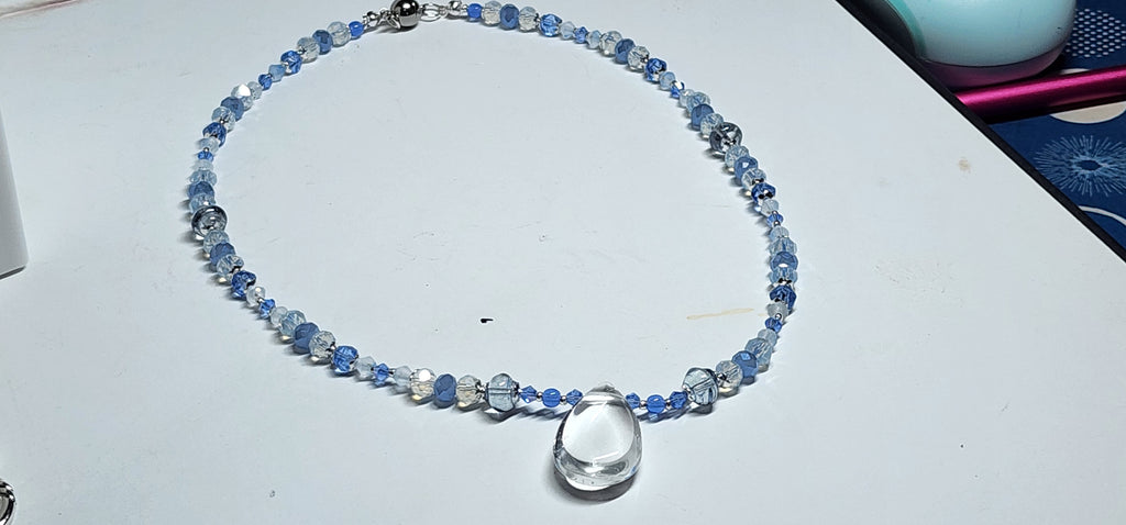 ❄️ Frosted Blue Crystal Necklace Set – Handmade Winter-Inspired Jewelry